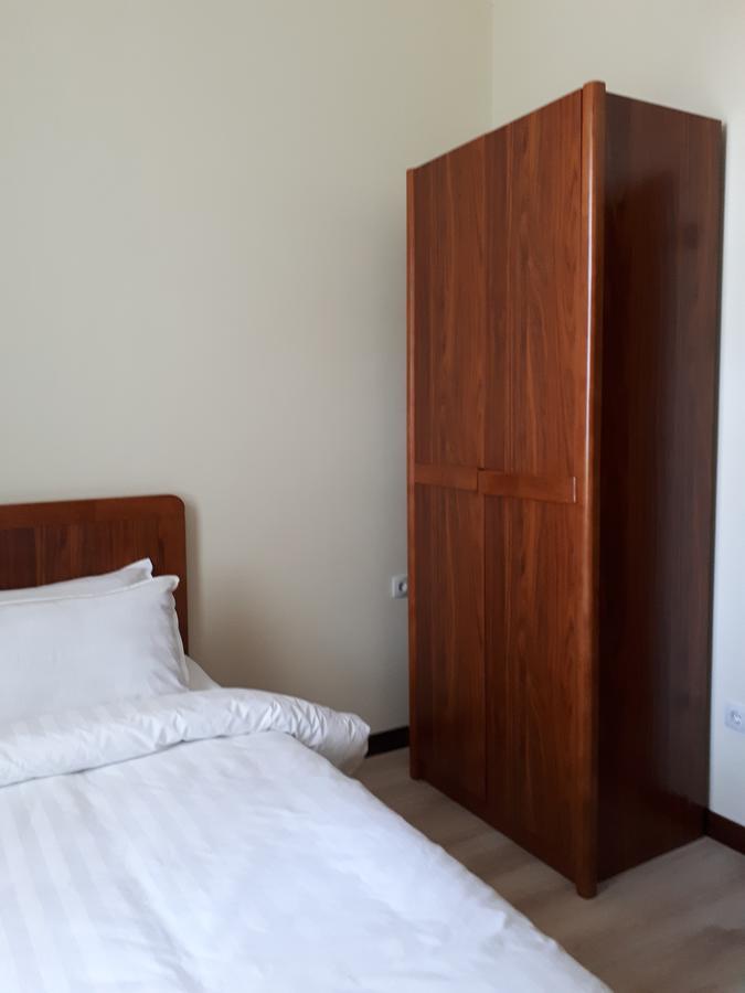 Kok-Art Hotel Jalal-Abad Luaran gambar
