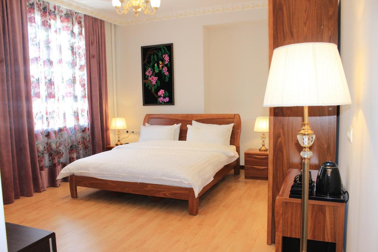 Kok-Art Hotel Jalal-Abad Luaran gambar