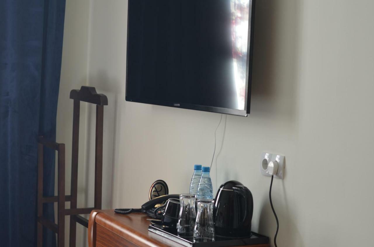 Kok-Art Hotel Jalal-Abad Luaran gambar