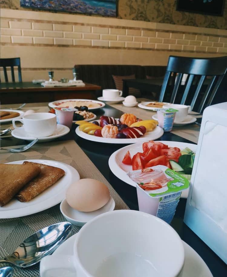 Kok-Art Hotel Jalal-Abad Luaran gambar